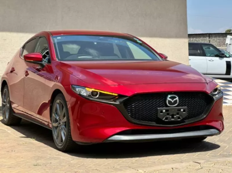 Mazda 3   - 2019