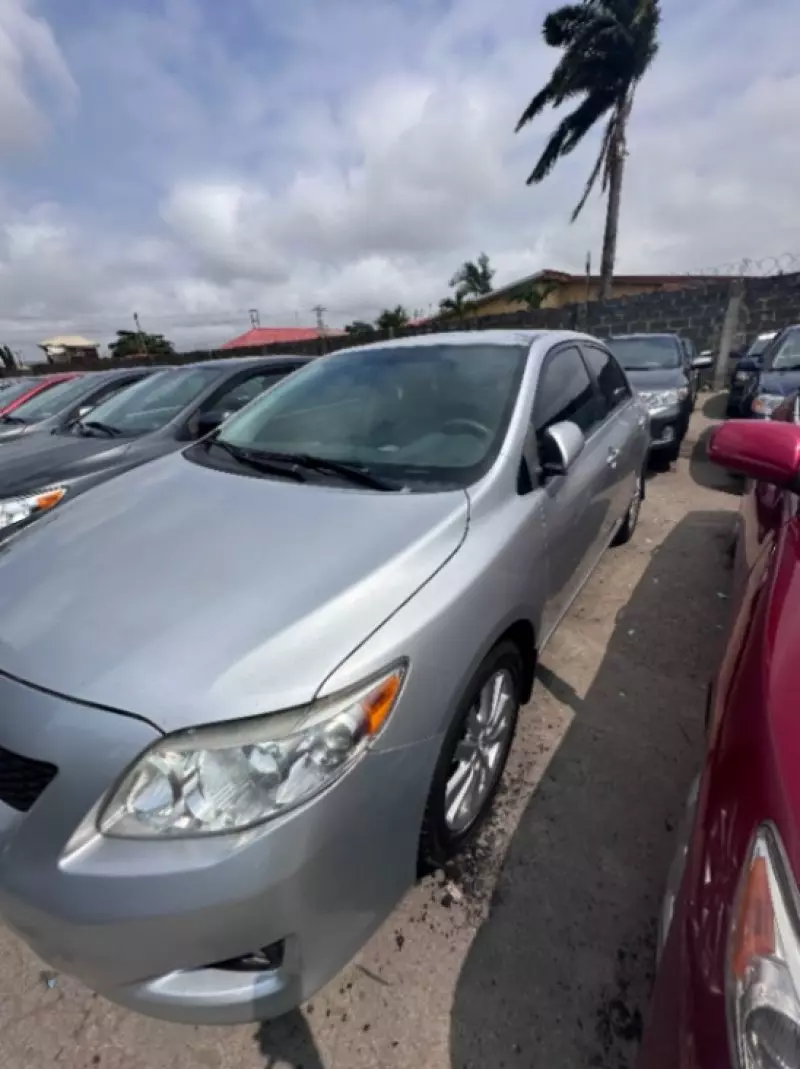 Toyota Corolla   - 2013
