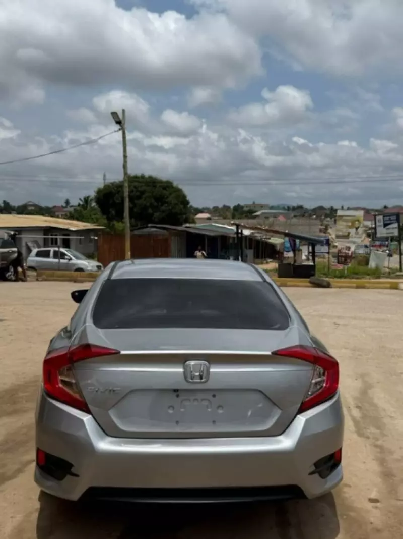 Honda Civic   - 2017