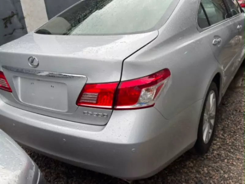 Lexus ES   - 2012