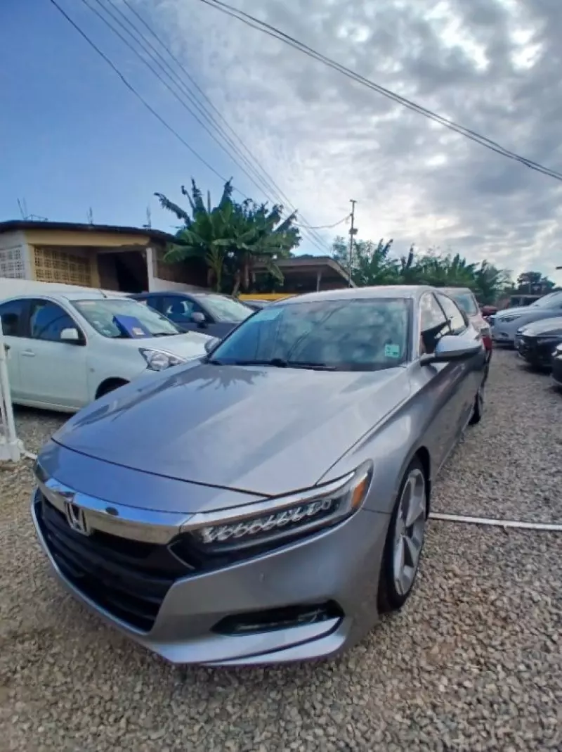Honda Accord   - 2018