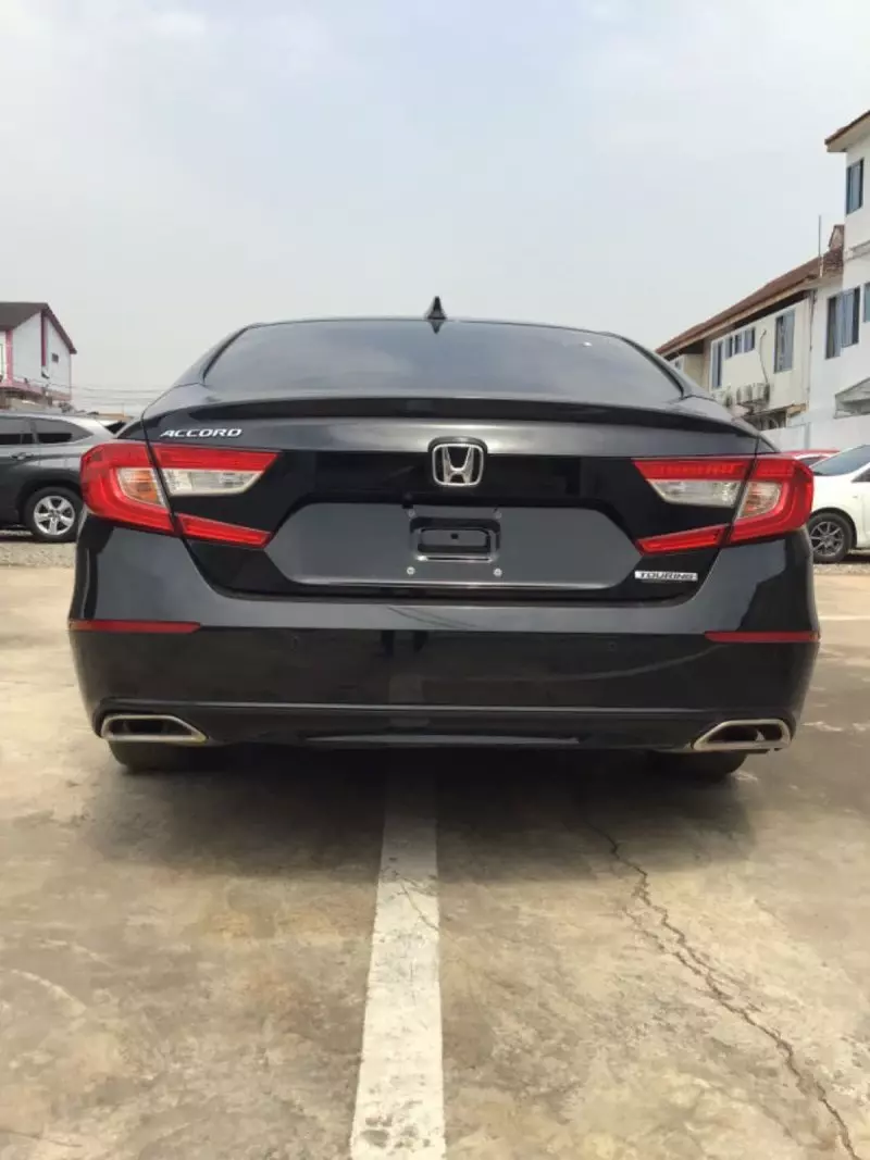 Honda Accord   - 2020