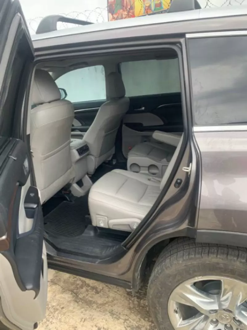 Toyota Highlander - 2015