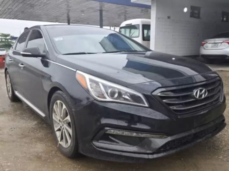 Hyundai Sonata   - 2015