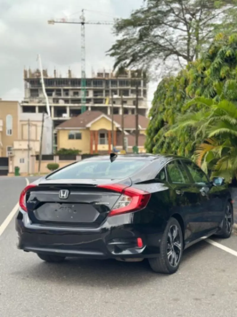 Honda Civic   - 2017