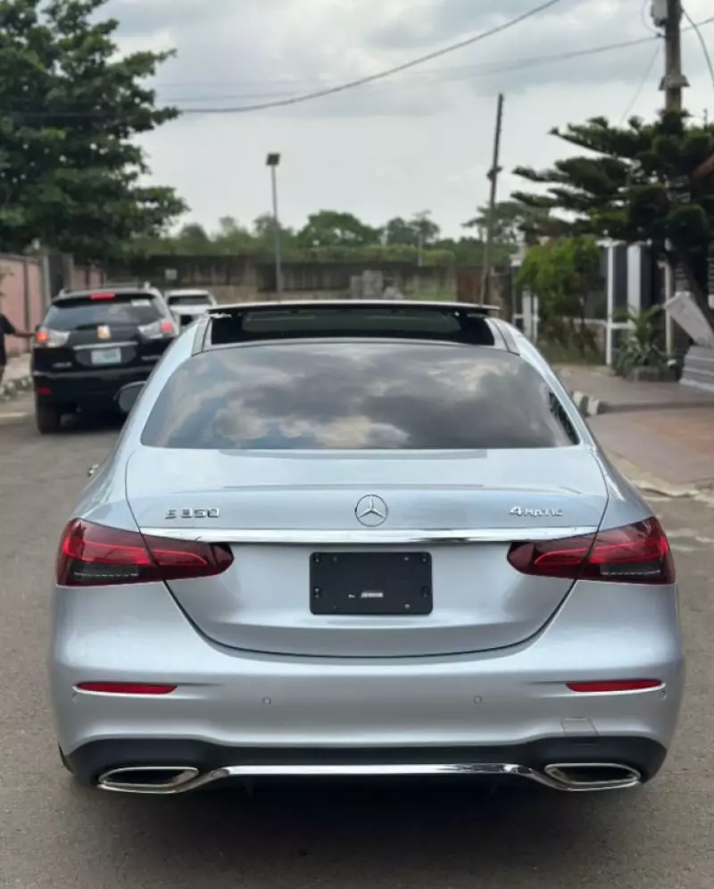 Mercedes-Benz E-class   - 2021