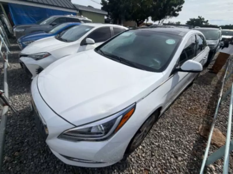 Hyundai Sonata   - 2017