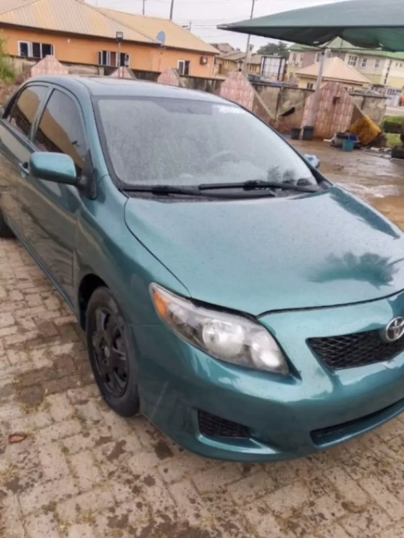 TOYOTA Corolla   - 2009