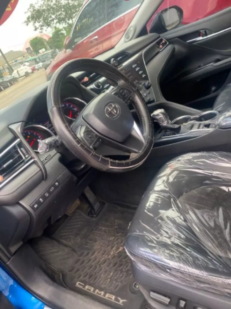 Toyota Camry - 2018