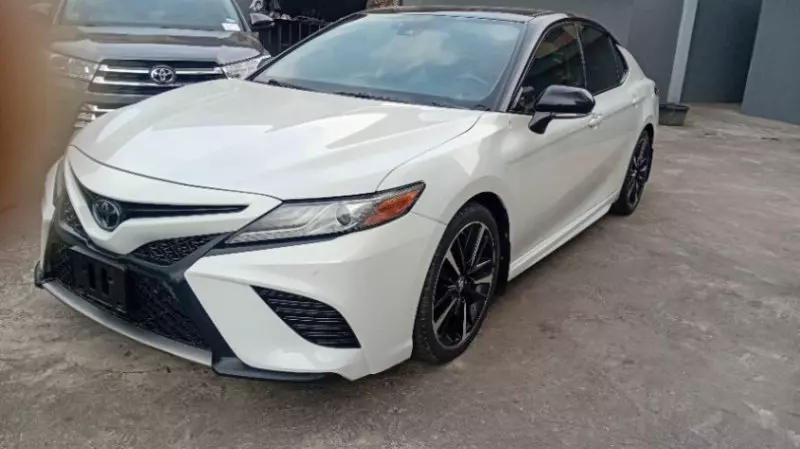 Toyota Camry   - 2018