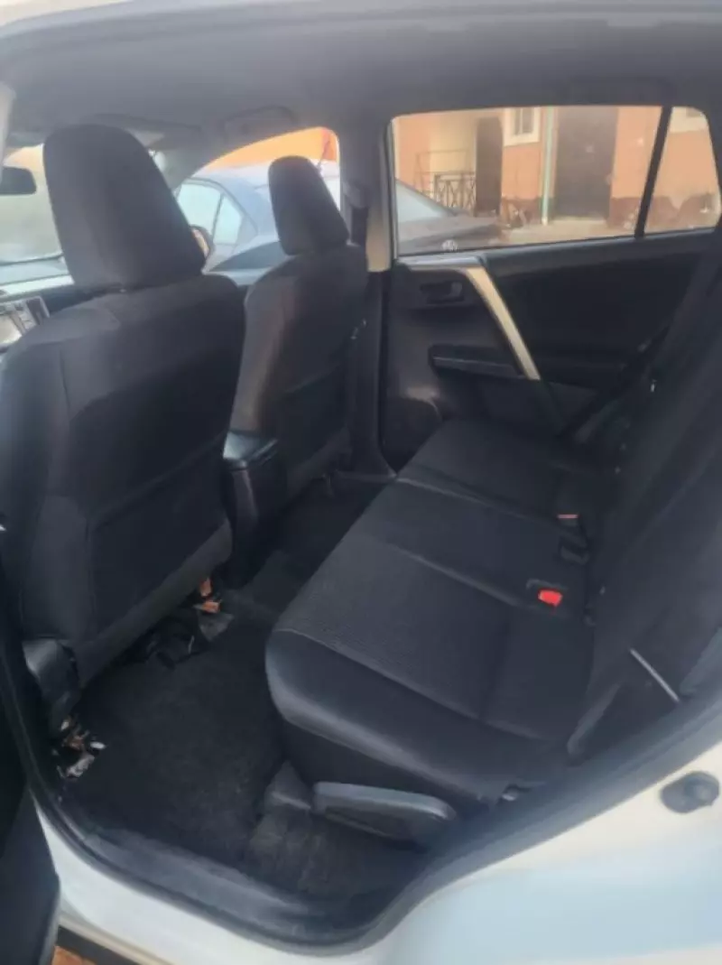TOYOTA RAV 4 - 2015