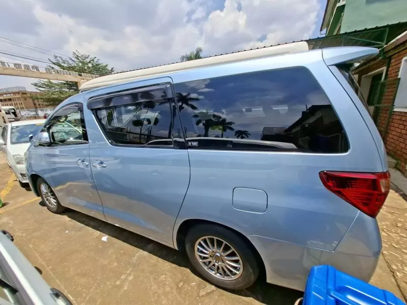 Toyota Alphard   - 2013