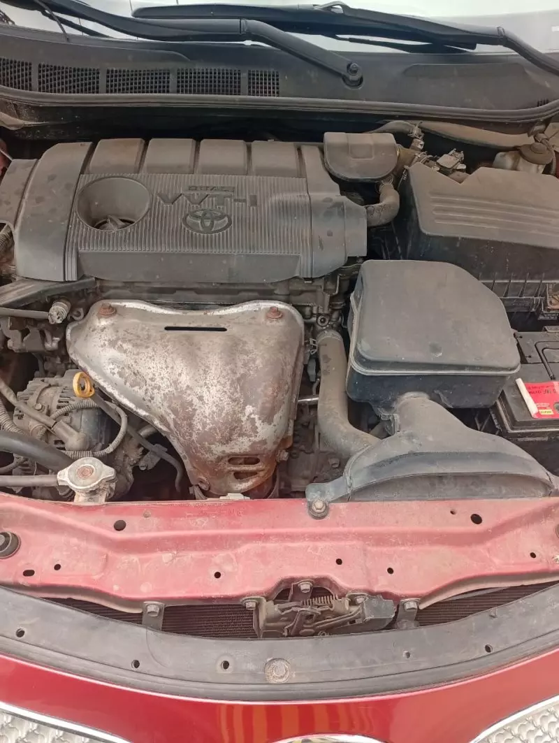 Toyota Camry   - 2011
