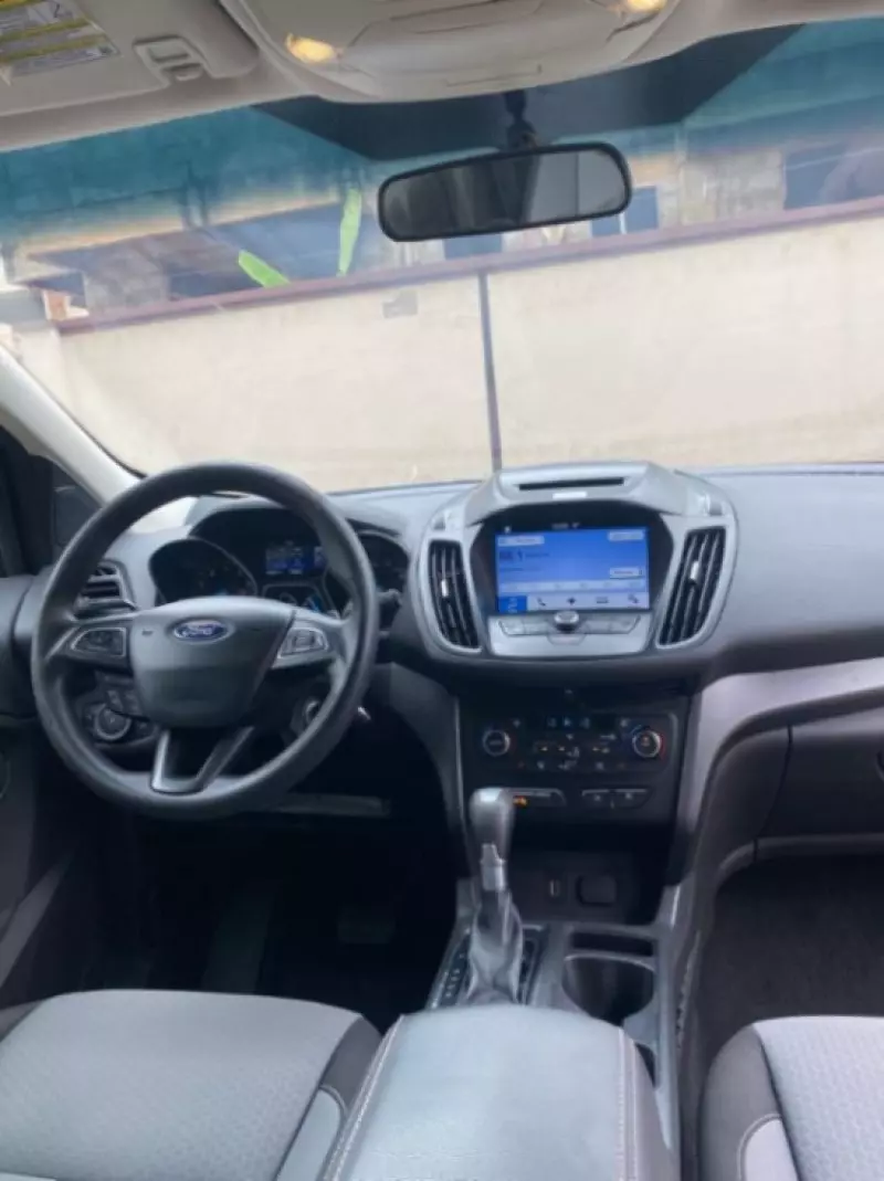 Ford Escape   - 2017