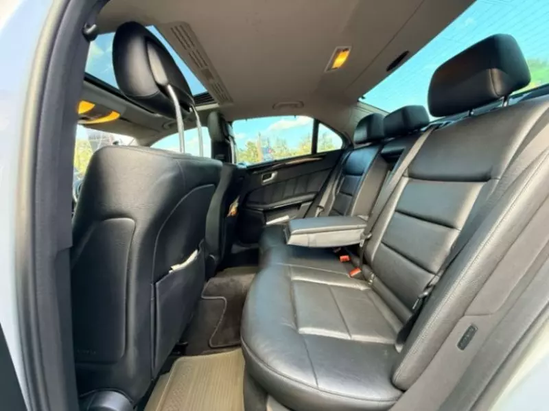 Mercedes-Benz E350   - 2012