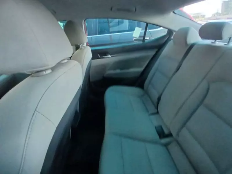 Hyundai Elantra   - 2018