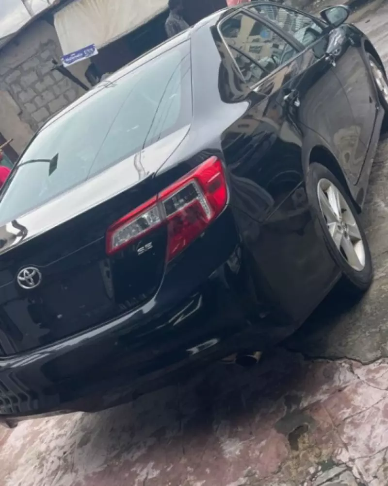 Toyota Camry   - 2014
