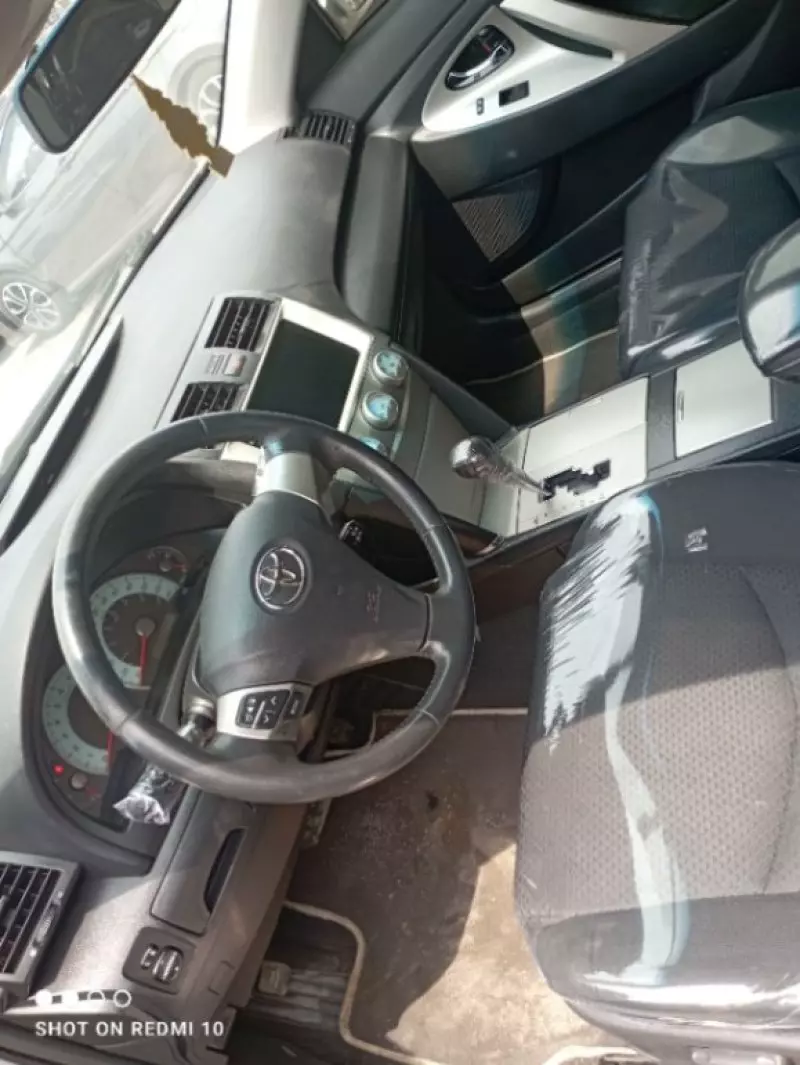 Toyota Camry   - 2009