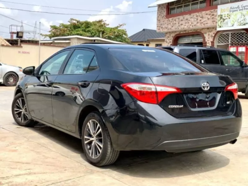 Toyota Corolla   - 2016