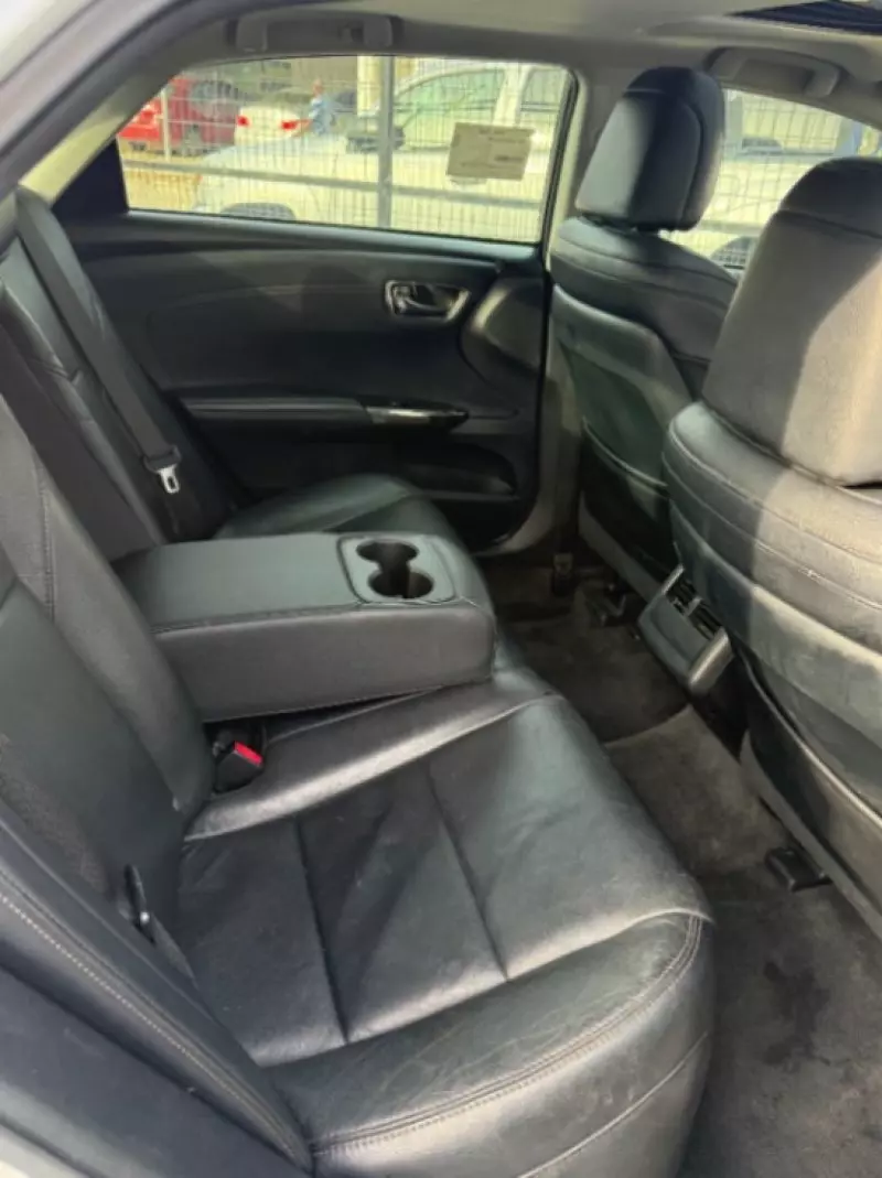 TOYOTA Avalon   - 2013