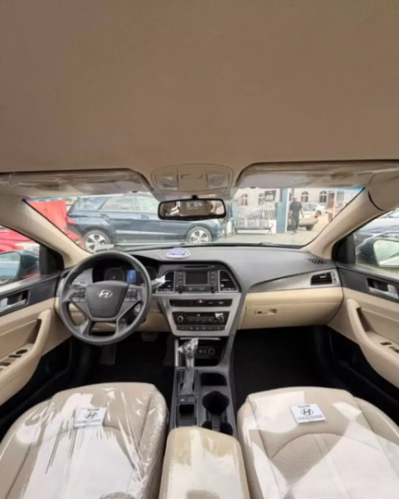 Hyundai Sonata   - 2015