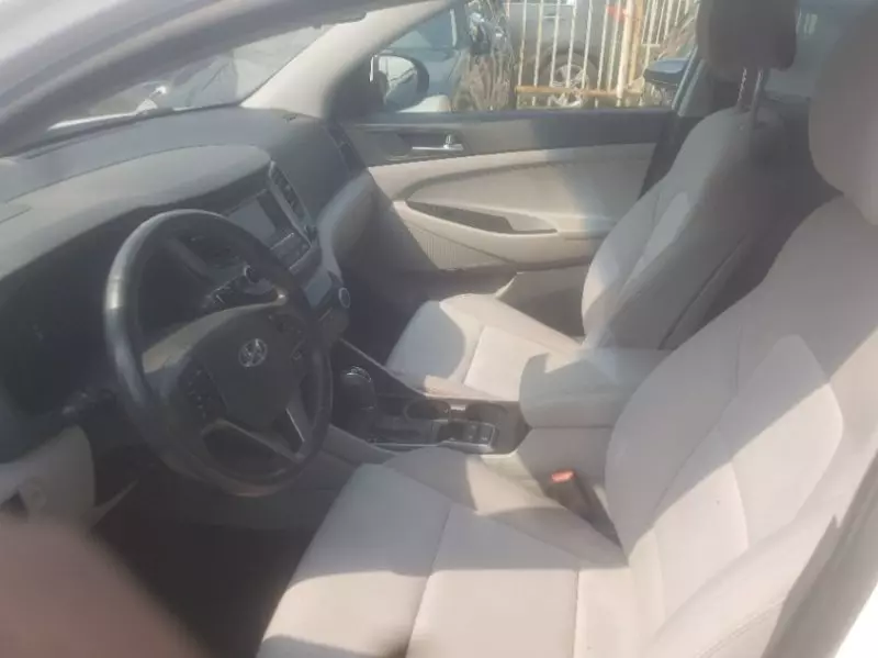 Hyundai Tucson   - 2016