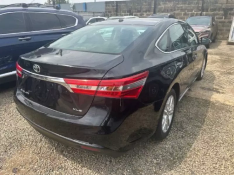 TOYOTA Avalon   - 2015