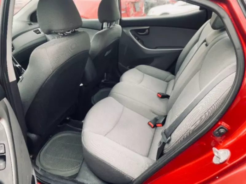 Hyundai Elantra   - 2013