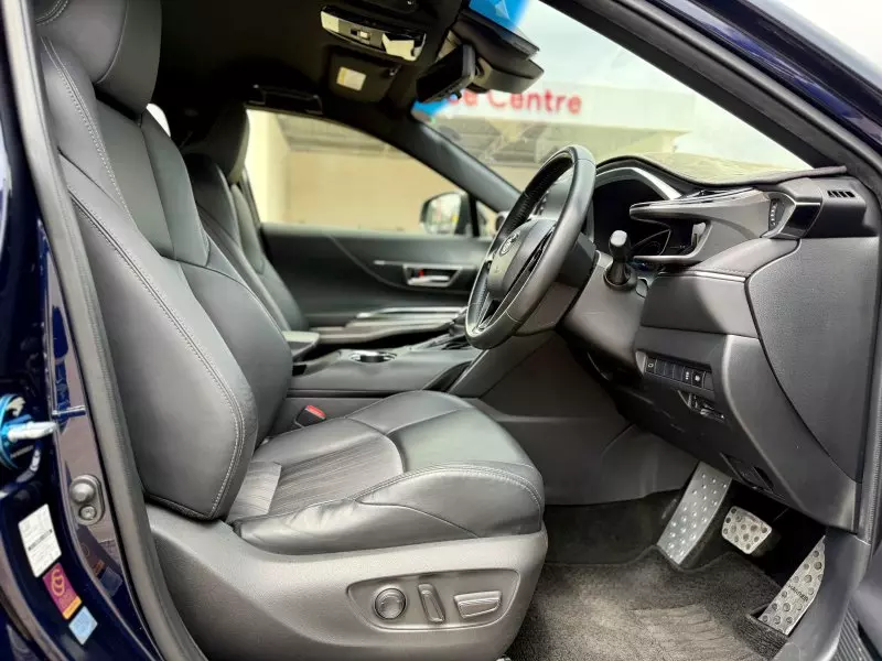 Toyota Harrier   - 2020
