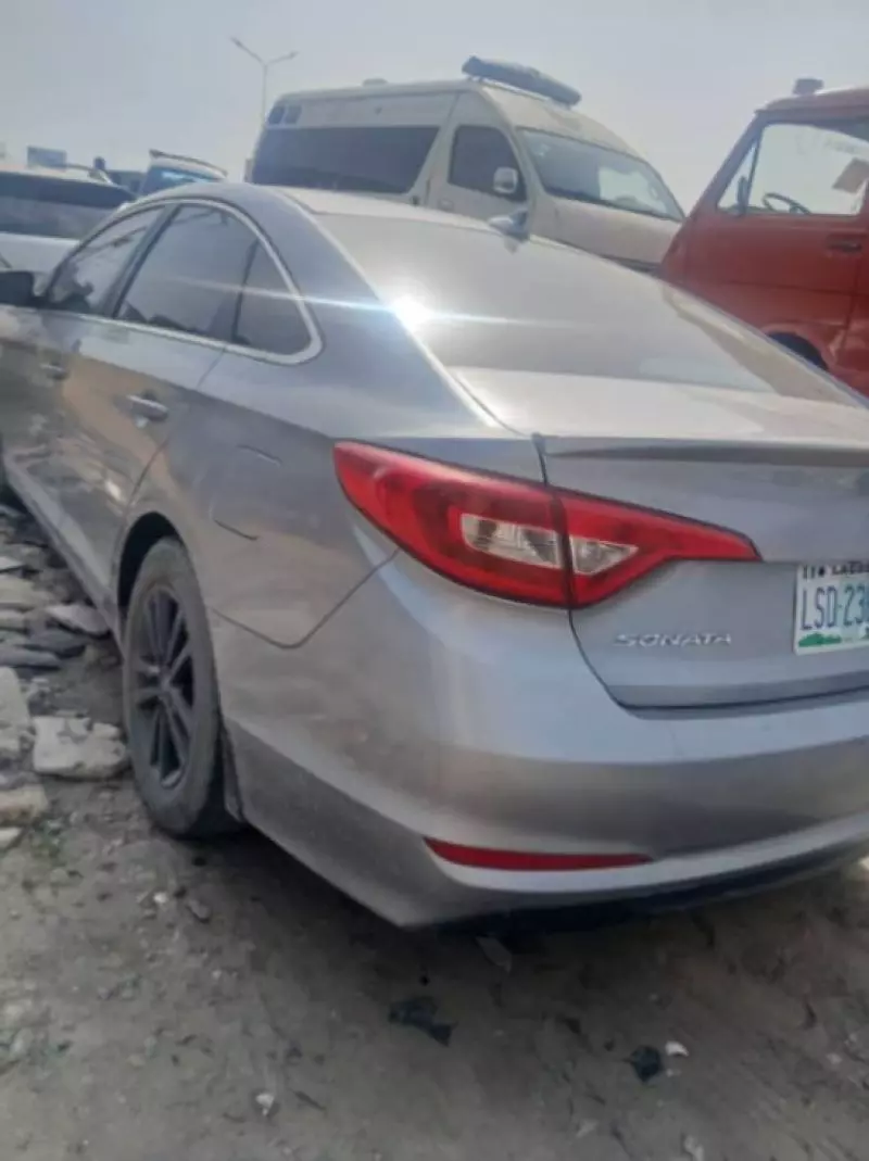 Hyundai Sonata   - 2015