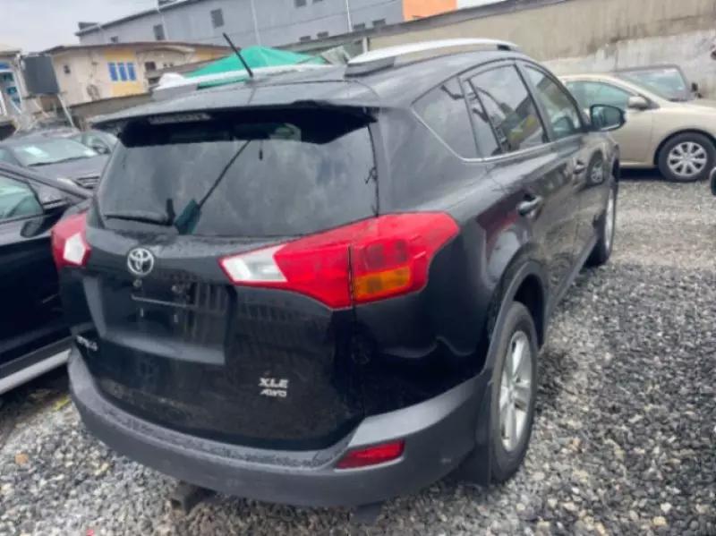 Toyota RAV4   - 2014