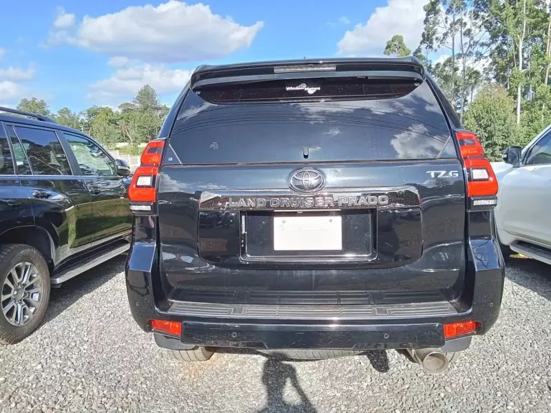 Toyota Landcruiser Prado   - 2021