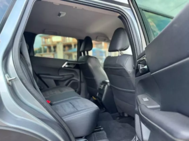 Mitsubishi OUTLANDER   - 2022