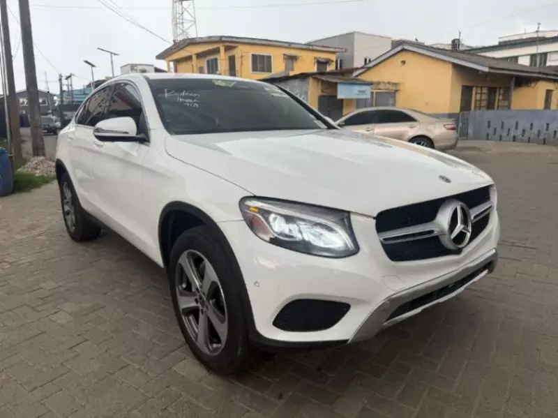 Mercedes-Benz GLC 300   - 2018