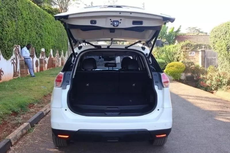 Nissan X-Trail   - 2016