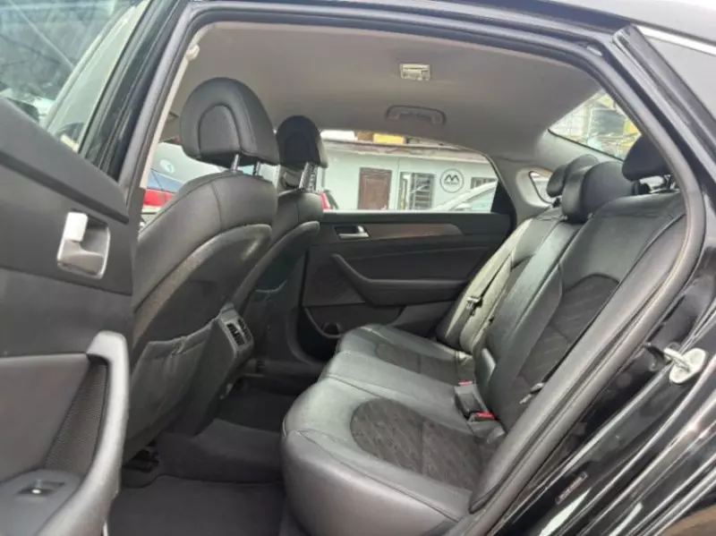 Hyundai Sonata   - 2015