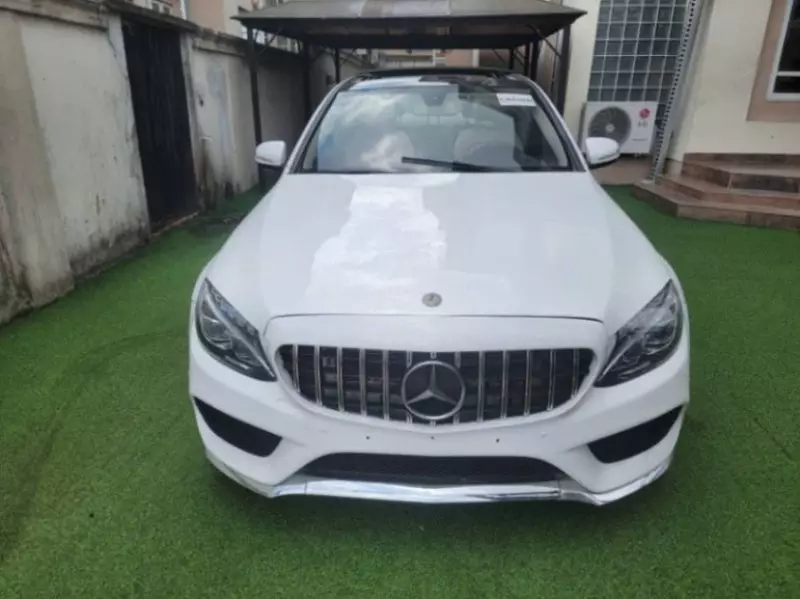 Mercedes-Benz C 300   - 2015