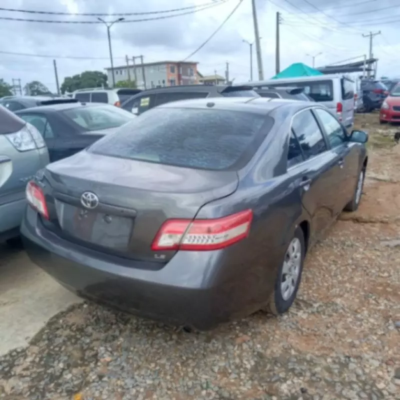 TOYOTA Camry   - 2010