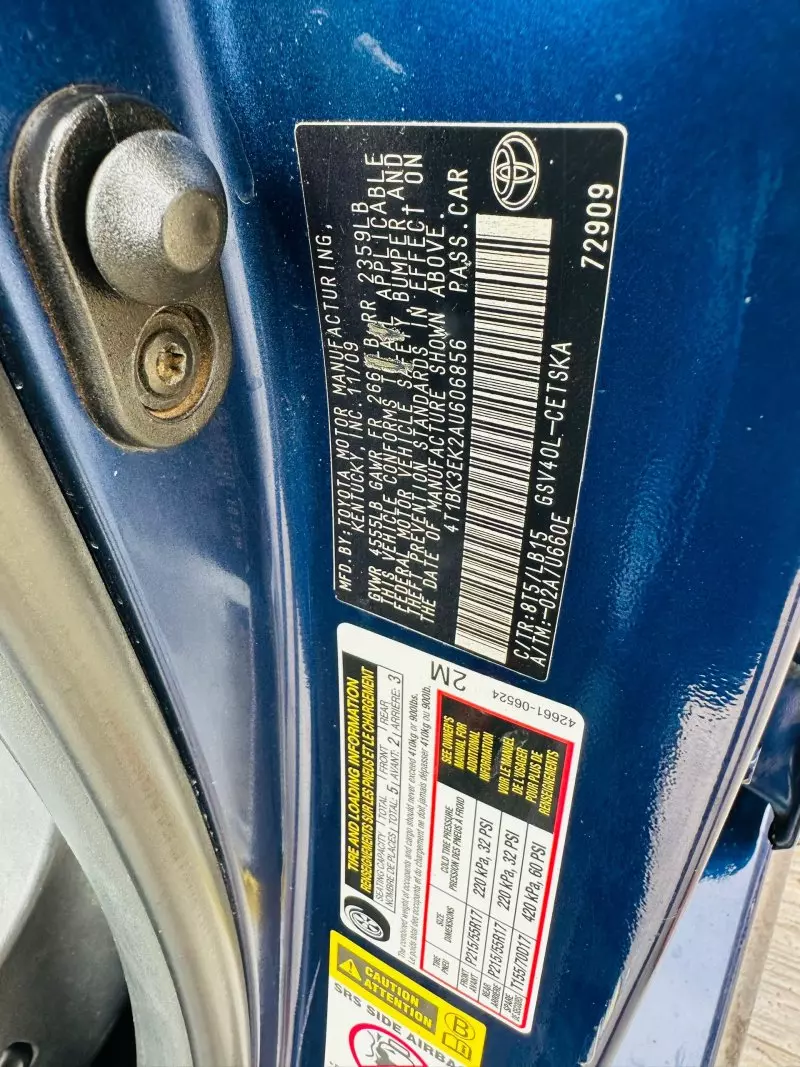 Toyota Camry   - 2010