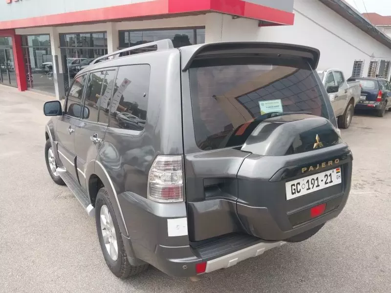 Mitsubishi Pajero - 2020