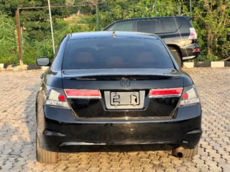 Honda Accord   - 2012
