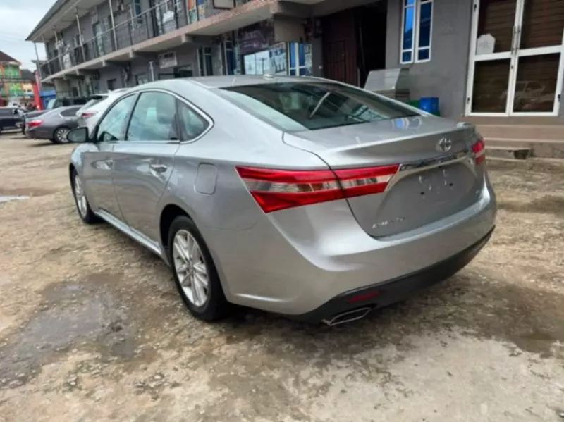 TOYOTA Avalon   - 2015