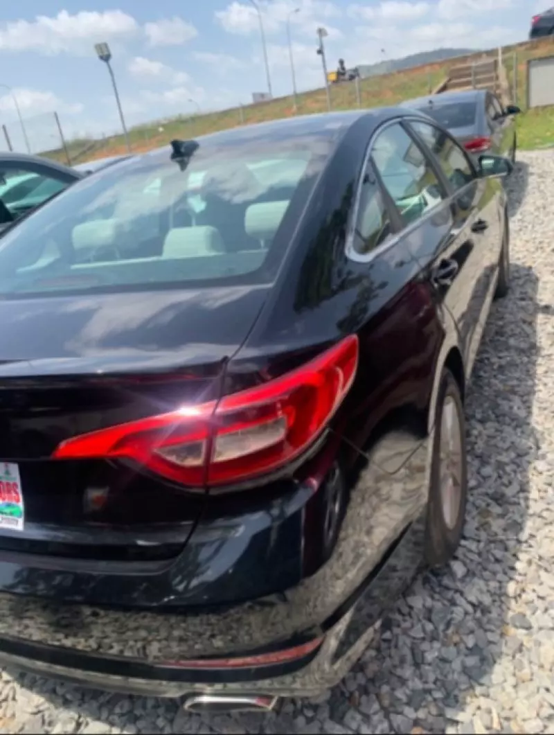 Hyundai Sonata   - 2016