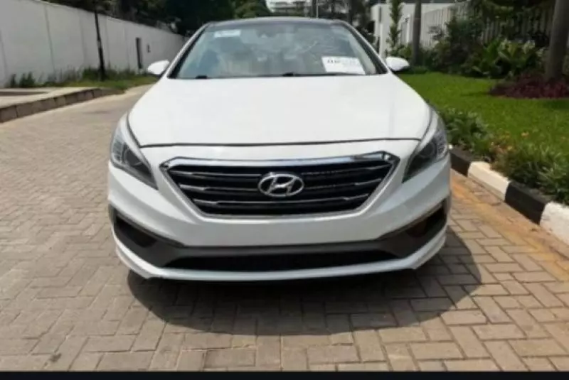 Hyundai Sonata   - 2015