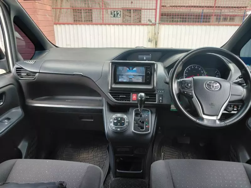 TOYOTA Noah   - 2016
