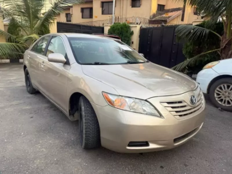 Toyota Camry   - 2007