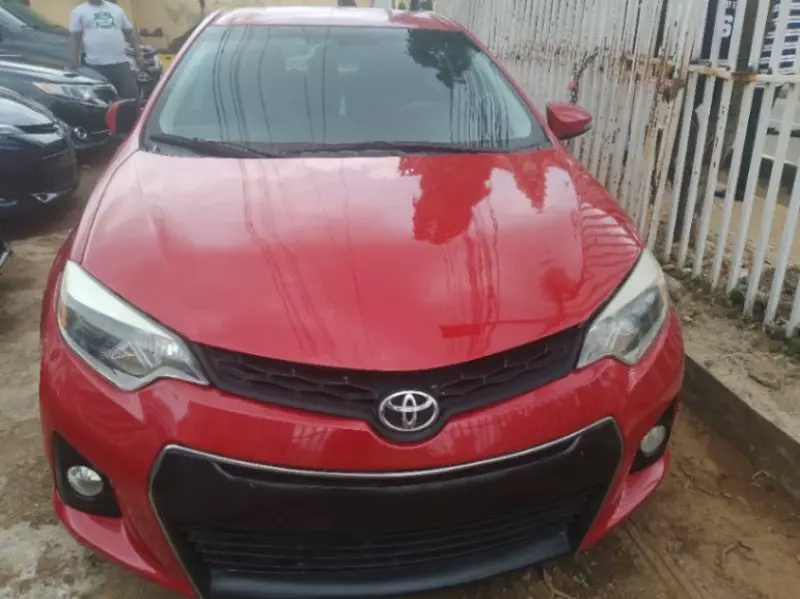 Toyota Corolla   - 2014