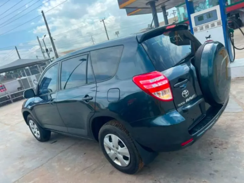 TOYOTA RAV 4   - 2010