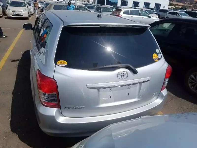 Toyota Fielder    - 2012