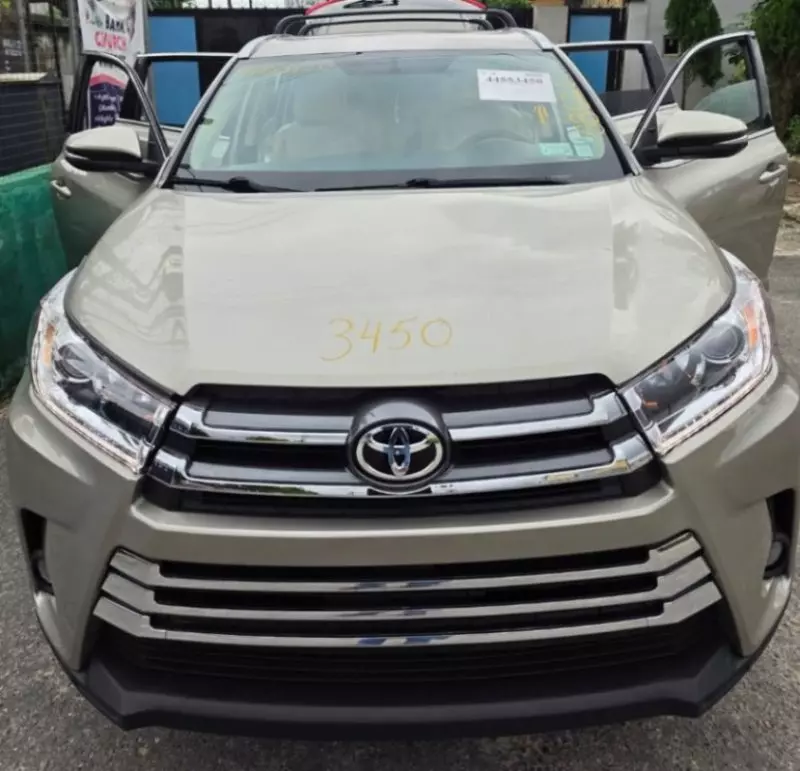 TOYOTA Highlander   - 2015